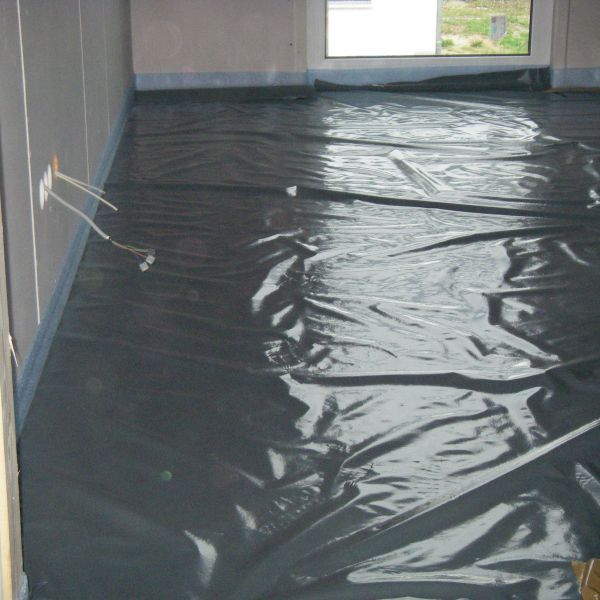 Abdeckung der Dämmschicht mit PE Folie